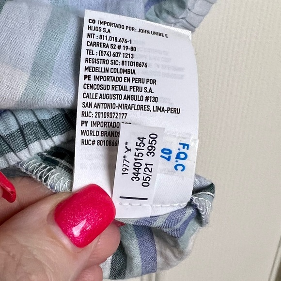 American Eagle blue plaid button up cotton top with exaggerated Peter Pan collar - Picture 7 of 7